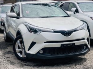 2017-toyota-c-hr-sporty-turbo-fully-loaded